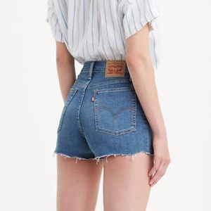 NWT Levi's High Rise Shorts